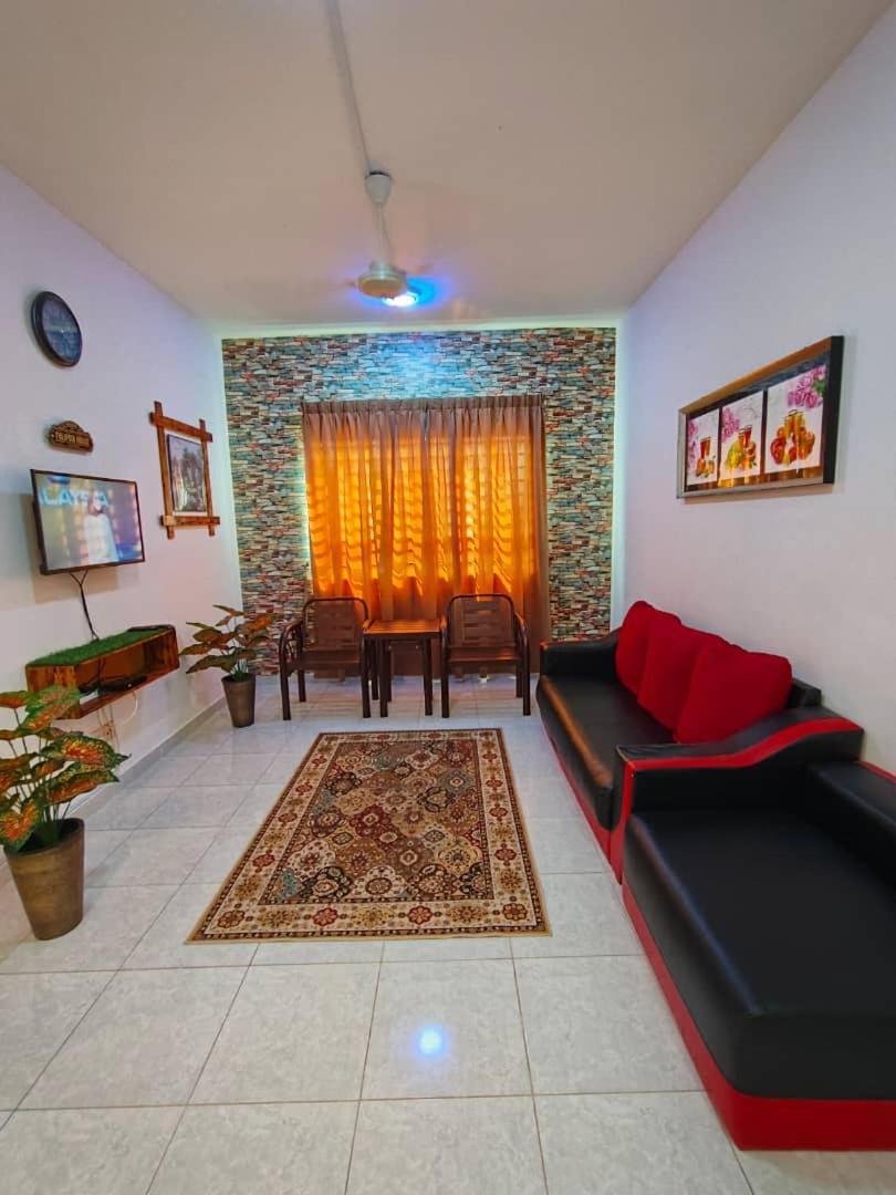Homestay Budget Kuala Terengganu Tulipsia House Екстериор снимка